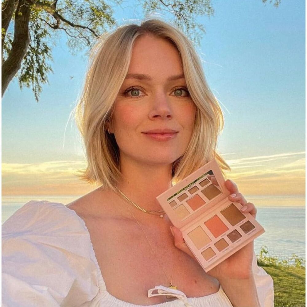 WANDER BEAUTY - Getaway Eye and Face Palette in "Sunkissed" - 7 Neutral Shades - Picture 13 of 15